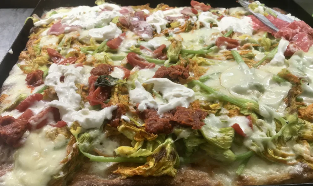 Pizza al taglio gourmet della Tavernetta